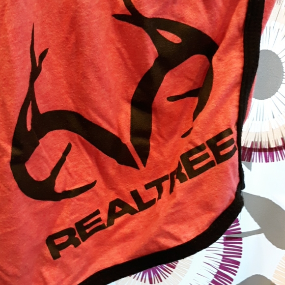 Shorts - Picture 3 of 3